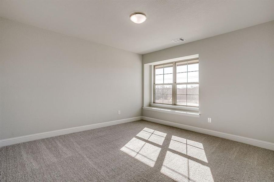 Spacious, unfurnished interior of a new home in Knight's Landing on Eden Road, Arlington (Image 25).