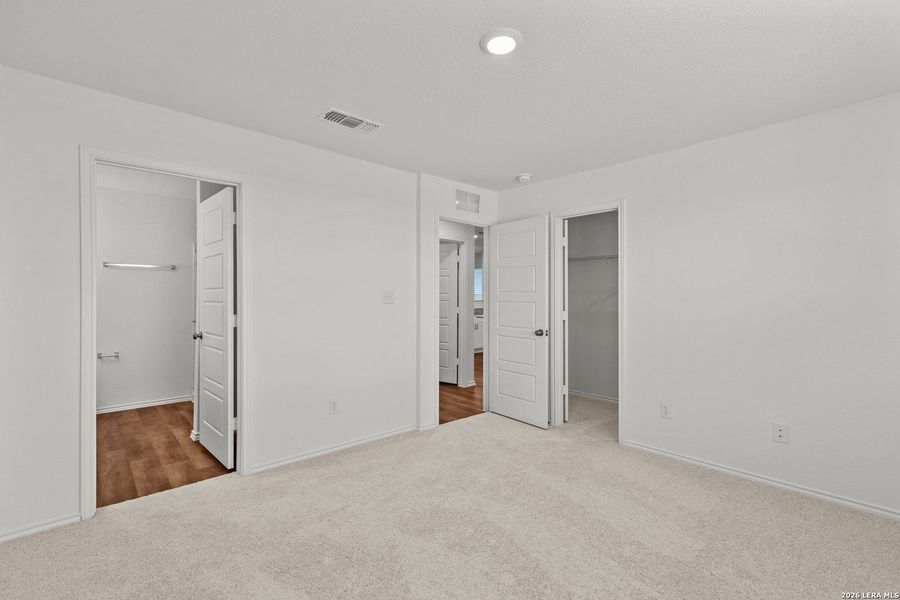 Spacious, unfurnished interior of a new home in The Overlook at Creekside, New Braunfels (Image 16). Spacious, unfurnished interior of a new home in The Overlook at Creekside, New Braunfels (Image 16).