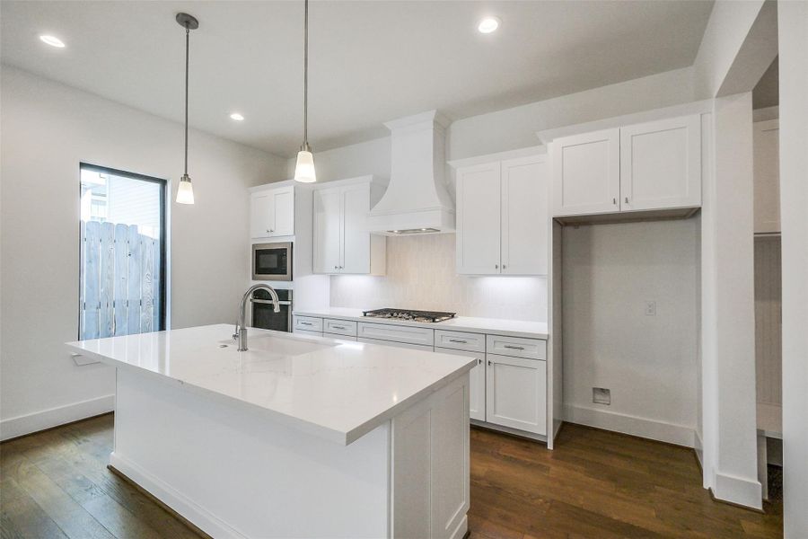 Furnished interior view inside a new home in Timbergrove Trails, Houston (Image 10).