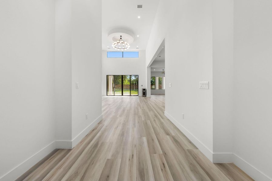 Spacious, unfurnished interior of a new home in , Cedar Park (Image 33).