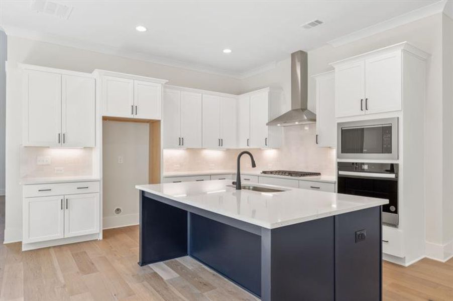 Furnished interior view inside a new home in Arden on Lanier, Cumming (Image 10).