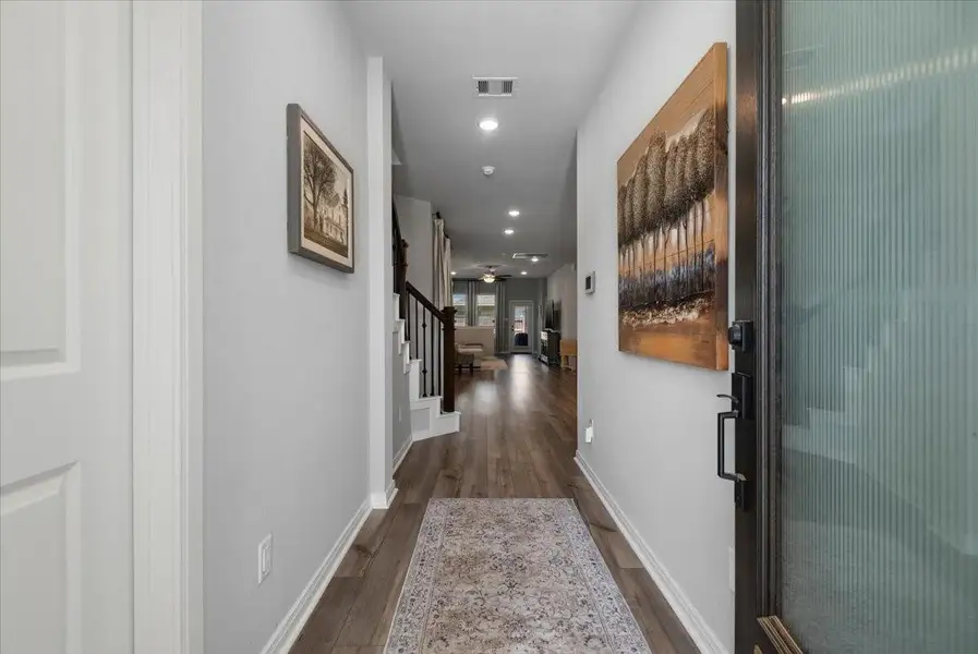 Furnished interior view inside a new home in The Grand Prairie 40’, Hockley (Image 8).