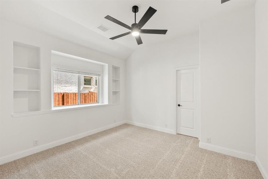 Spacious, unfurnished interior of a new home in Glenwood Meadows, Argyle (Image 37).