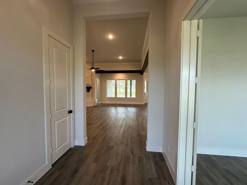 Spacious, unfurnished interior of a new home in , Leonard (Image 9).