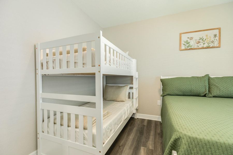 Extra room in the bedroom Extra room in the bedroom