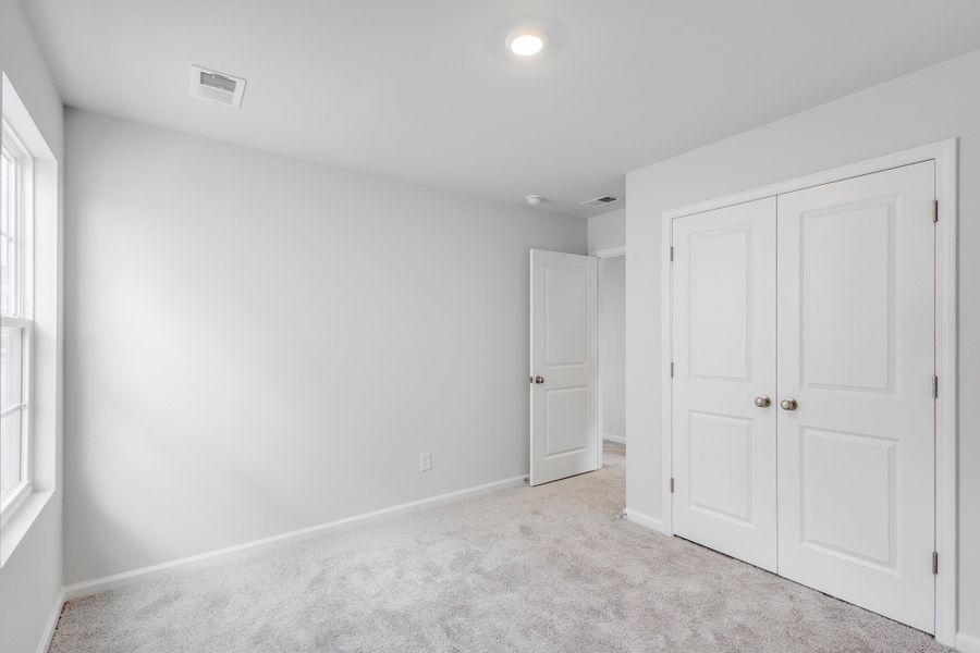 Spacious, unfurnished interior of a new home in Bluefield, Lexington (Image 33). Spacious, unfurnished interior of a new home in Bluefield, Lexington (Image 33).