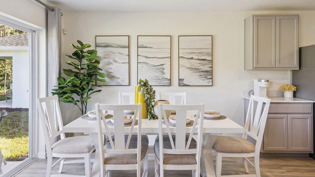 Furnished interior view inside a new home in Magnolia Pointe, Umatilla (Image 7).