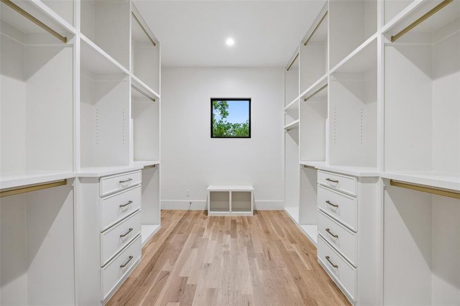 Furnished interior view inside a new home in , Dallas (Image 34).
