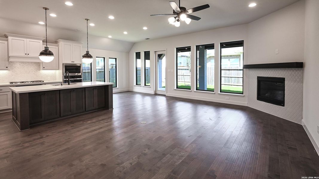 Spacious, unfurnished interior of a new home in Veramendi, New Braunfels (Image 22). Spacious, unfurnished interior of a new home in Veramendi, New Braunfels (Image 22).