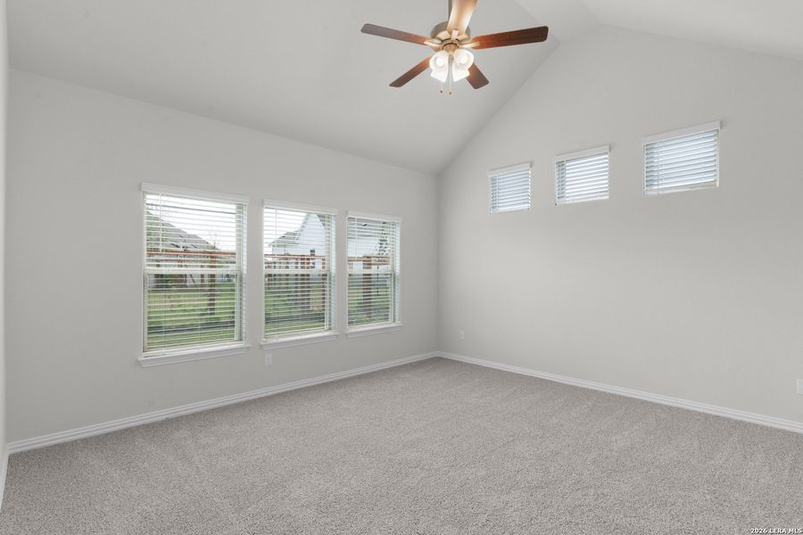 Spacious, unfurnished interior of a new home in The Crossvine, Schertz (Image 15).