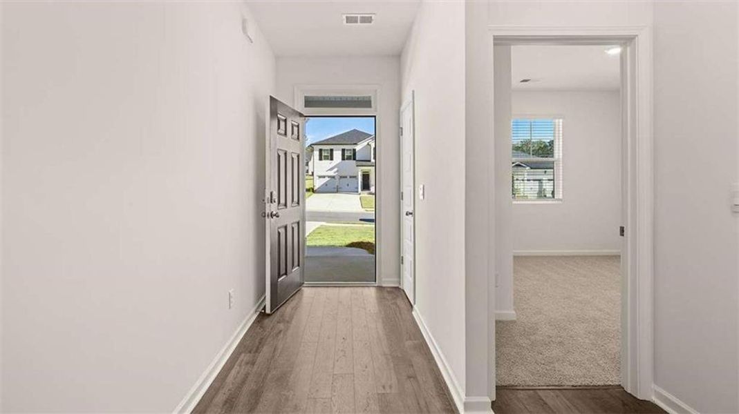 Spacious, unfurnished interior of a new home in Oakchase at Hampton, Hampton (Image 19).