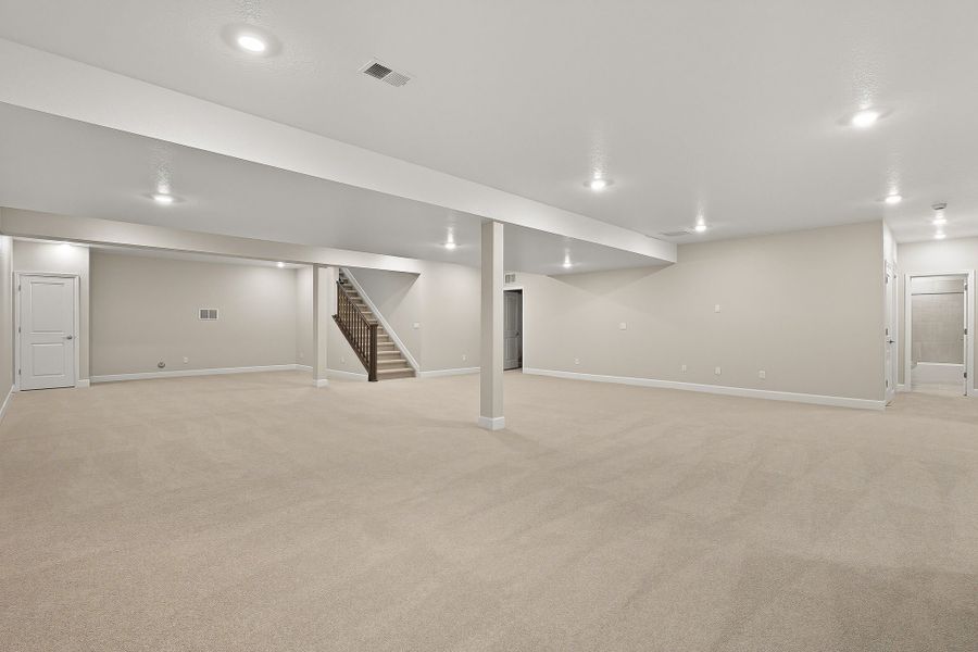 Spacious, unfurnished interior of a new home in Trailstone Destination Collection, Arvada (Image 8).
