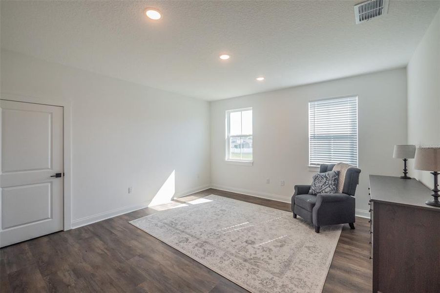 Spacious, unfurnished interior of a new home in , Winter Garden (Image 51). Spacious, unfurnished interior of a new home in , Winter Garden (Image 51).