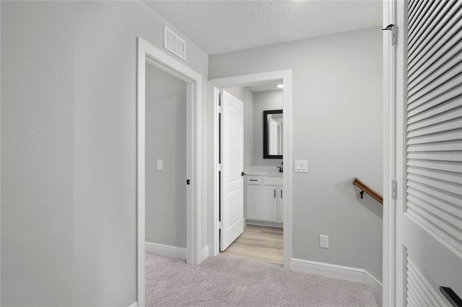 Spacious, unfurnished interior of a new home in Gum Lake Preserve, Lake Alfred (Image 22).