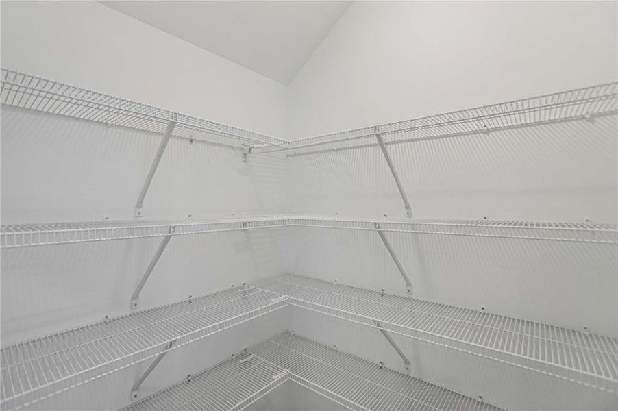 Spacious, unfurnished interior of a new home in The Pointe at Heron Bay, Locust Grove (Image 14).