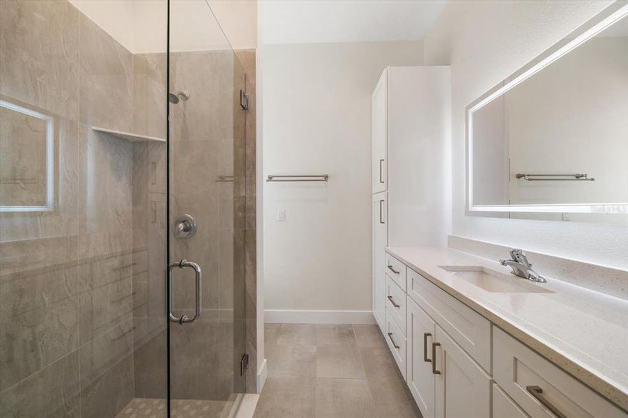 Furnished interior view inside a new home in , Largo (Image 10).