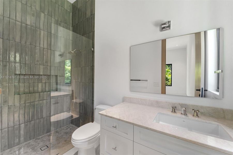 Furnished interior view inside a new home in , Pinecrest (Image 49).