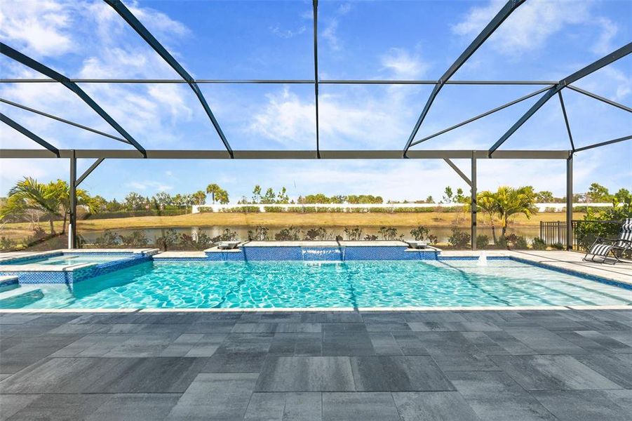 Exterior details and patio area of a home in , Lakewood Ranch (Image 33).