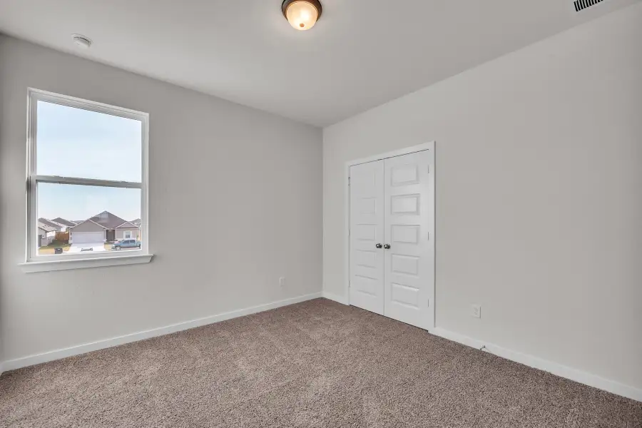 Spacious, unfurnished interior of a new home in Adaline Crossing, McGregor (Image 21).