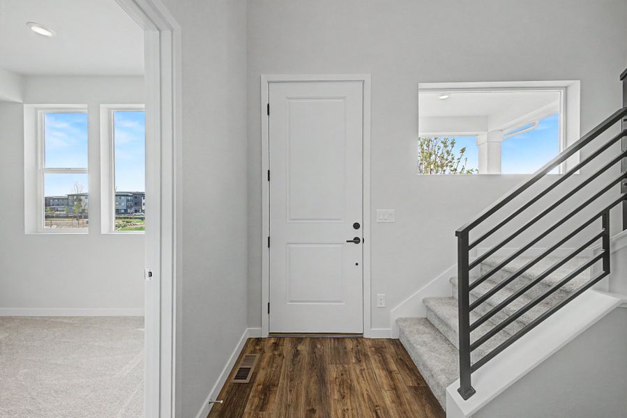 Spacious, unfurnished interior of a new home in Painted Prairie, Aurora (Image 14).