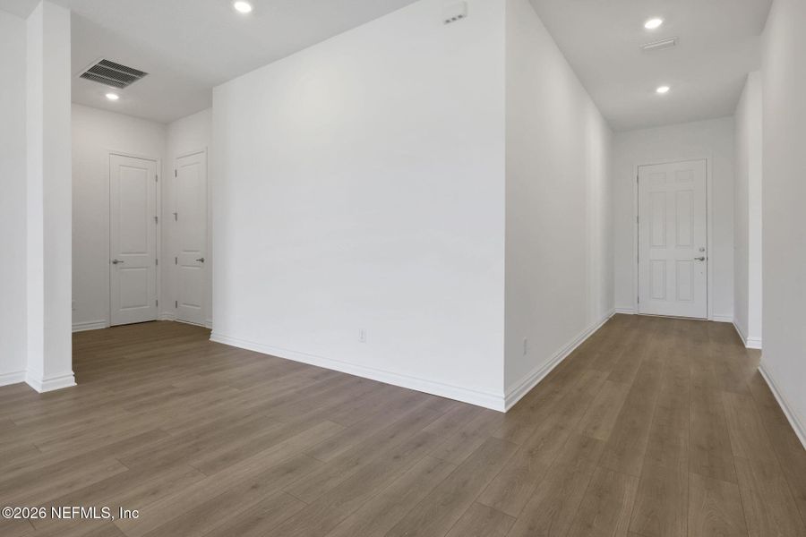 Spacious, unfurnished interior of a new home in Veranda Bay, Flagler Beach (Image 46).