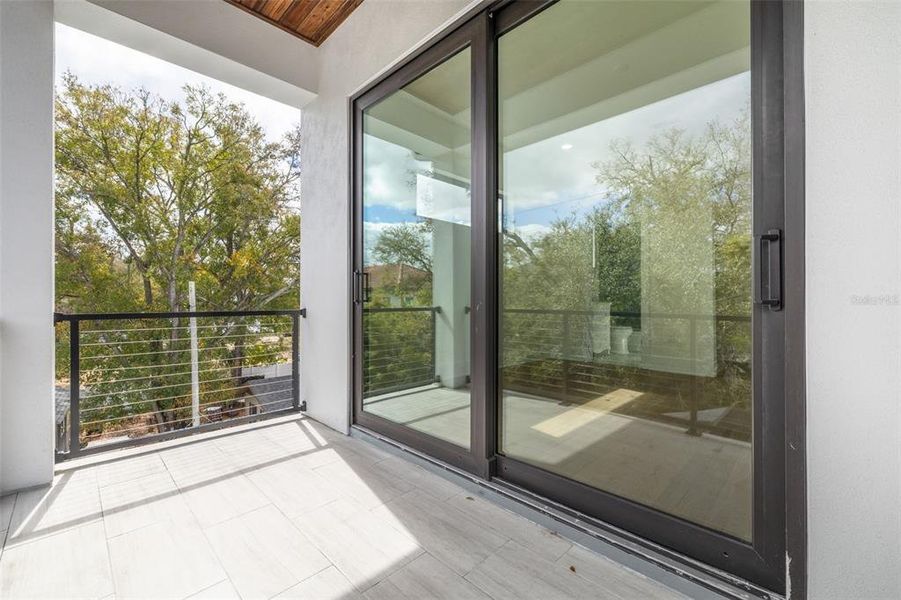 Exterior details and patio area of a home in , Tampa (Image 33).
