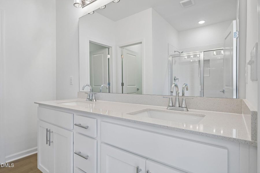 36-web-or-mls-2836 Quarry Rd-036