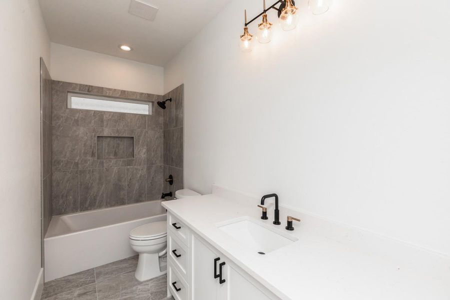 Furnished interior view inside a new home in , Beaumont (Image 13).