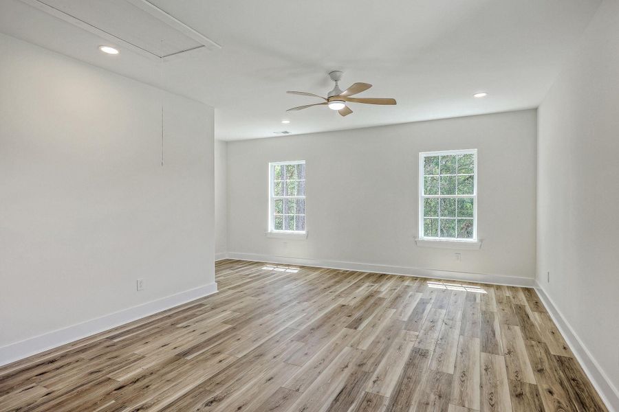 Spacious, unfurnished interior of a new home in , Charleston (Image 23).