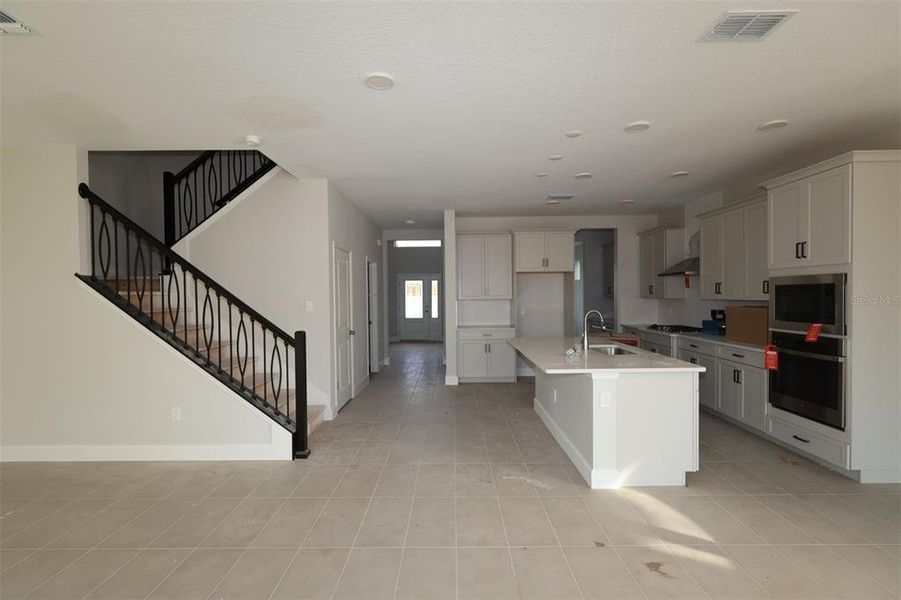 Image 42 of a home in Center Lake on the Park.