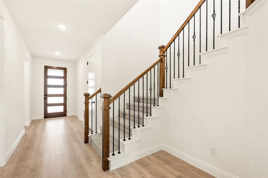 Spacious, unfurnished interior of a new home in Wildflower Ranch 60-65, Fort Worth (Image 23). Spacious, unfurnished interior of a new home in Wildflower Ranch 60-65, Fort Worth (Image 23).