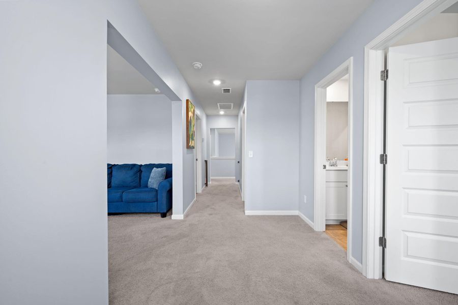 Spacious, unfurnished interior of a new home in Sweetgrass at Summers Corner, Summerville (Image 25). Spacious, unfurnished interior of a new home in Sweetgrass at Summers Corner, Summerville (Image 25).