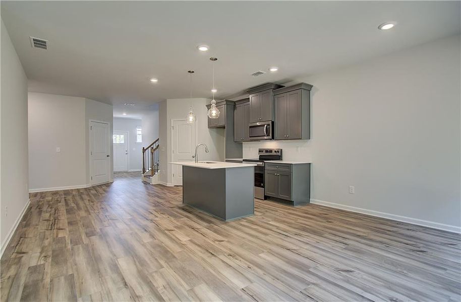 Spacious, unfurnished interior of a new home in Enclave at Evergreen, Fairburn (Image 20).