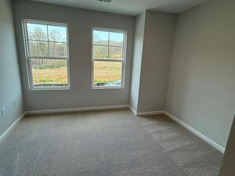 Spacious, unfurnished interior of a new home in Hemingway, Cumming (Image 8).