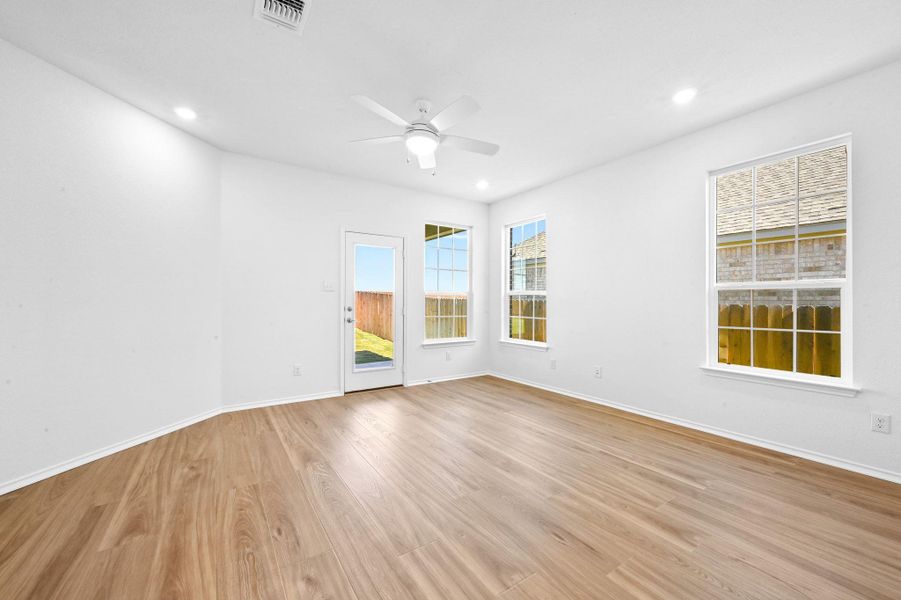 Spacious, unfurnished interior of a new home in Salerno - Heritage Collection, Round Rock (Image 19).