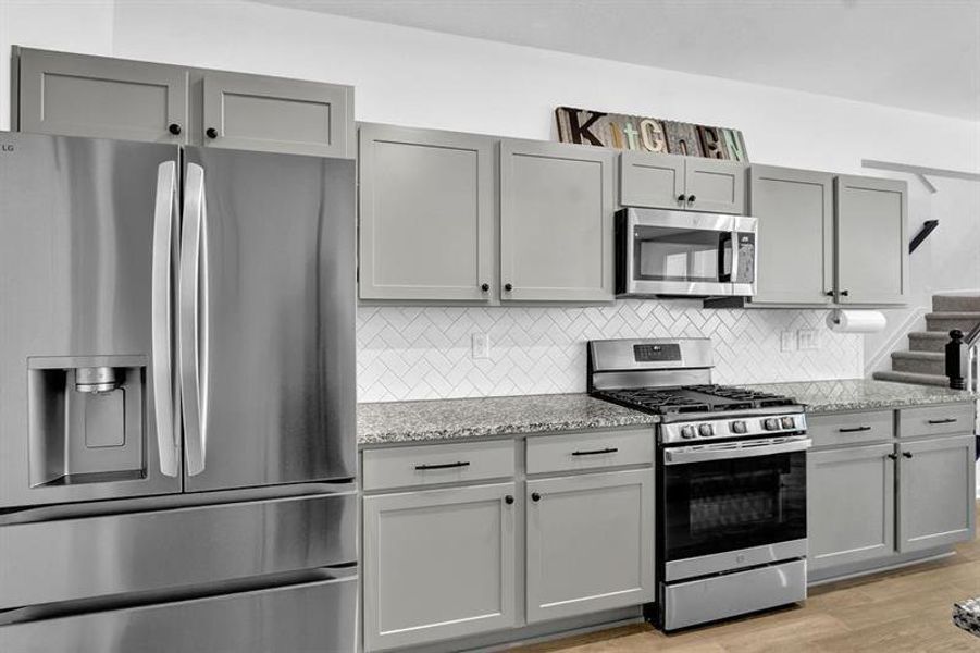 Furnished interior view inside a new home in Sweetbay Farm, Lawrenceville (Image 5).