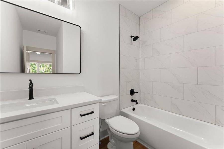 Furnished interior view inside a new home in , Baldwin (Image 16).