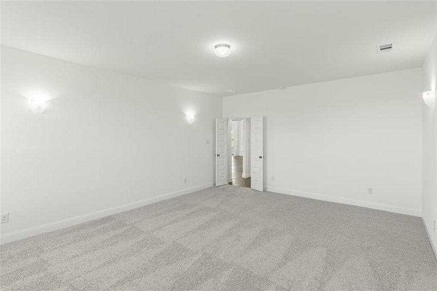 Spacious, unfurnished interior of a new home in Heritage, McLendon-Chisholm (Image 25).