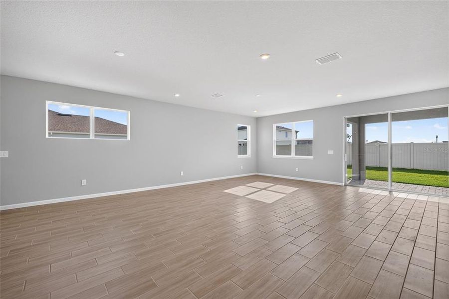 Spacious, unfurnished interior of a new home in Crosswind Ranch, Parrish (Image 8). Spacious, unfurnished interior of a new home in Crosswind Ranch, Parrish (Image 8).