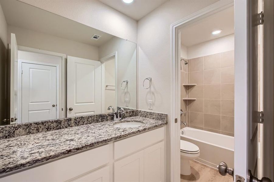 Furnished interior view inside a new home in Sperling Farms, Ferris (Image 4). Furnished interior view inside a new home in Sperling Farms, Ferris (Image 4).