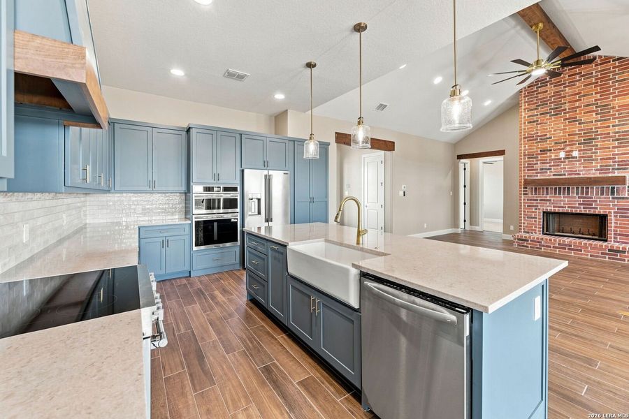 Furnished interior view inside a new home in , Seguin (Image 7).