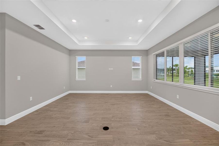 Spacious, unfurnished interior of a new home in , Ocala (Image 55).