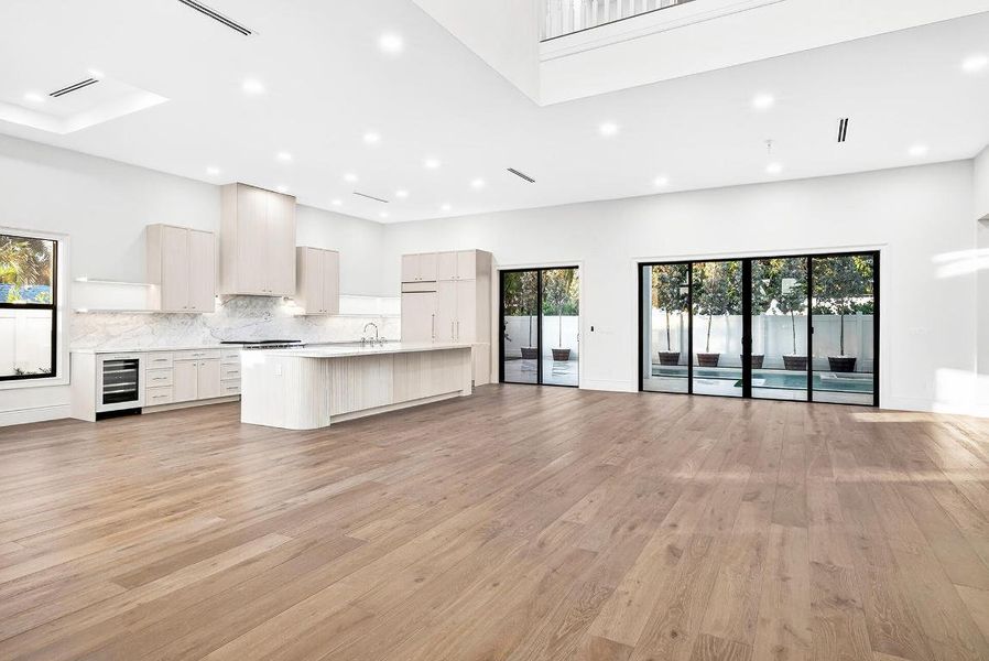 109-ARLINGTON-PL-33405-002