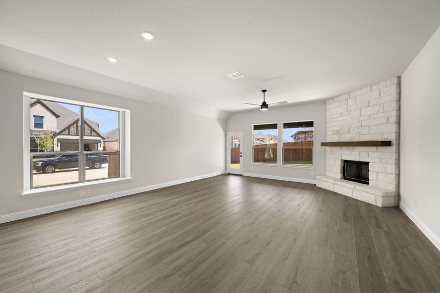 Spacious, unfurnished interior of a new home in Mockingbird Hills - Signature Series, Joshua (Image 18). Spacious, unfurnished interior of a new home in Mockingbird Hills - Signature Series, Joshua (Image 18).