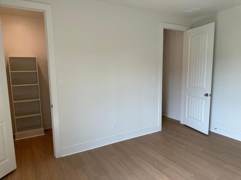 Spacious, unfurnished interior of a new home in Fannin Ranch, Leonard (Image 12).