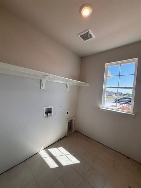 Spacious, unfurnished interior of a new home in Fairview Meadows, New Fairview (Image 4).