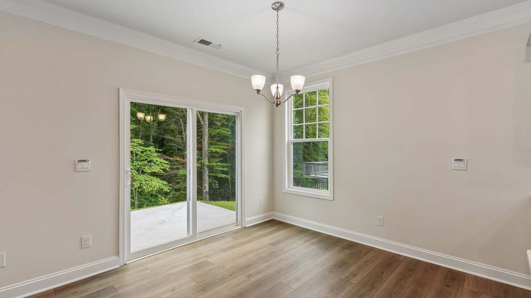 Spacious, unfurnished interior of a new home in Oak Grove Hill, Huntersville (Image 12).