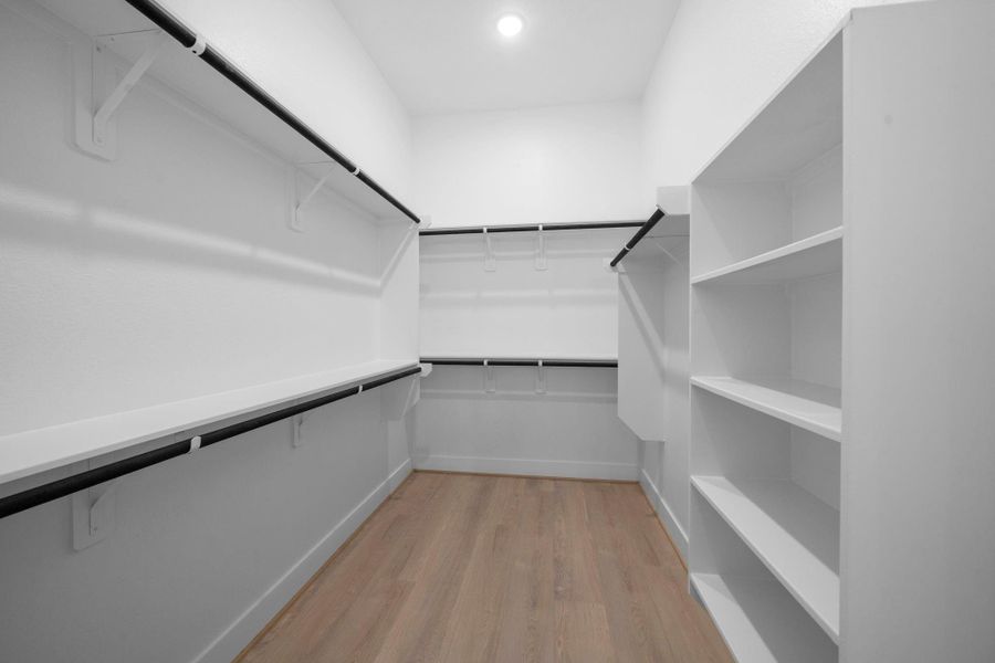 Spacious, unfurnished interior of a new home in Artavia, Conroe (Image 17).