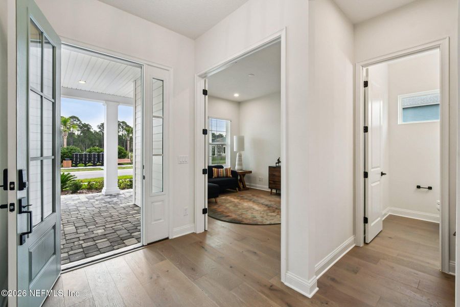 Spacious, unfurnished interior of a new home in Nocatee, Ponte Vedra (Image 25).