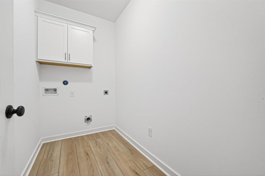 Spacious, unfurnished interior of a new home in Mostyn Springs, Magnolia (Image 22).